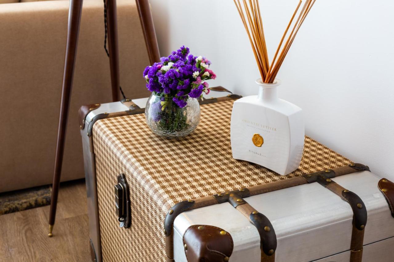 Stupendo-three Rooms-suite With Terrace -center -air Conditioning-free Park Lejlighed Lisboa