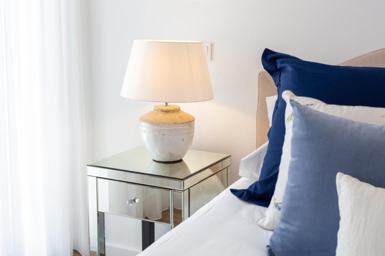 Stupendo-three Rooms-suite With Terrace -center -air Conditioning